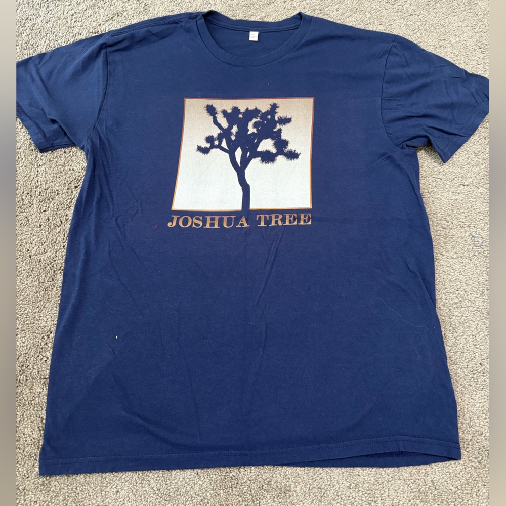 U2 Joshua Tree Graphic Men’s T-Shirt Size M Worn